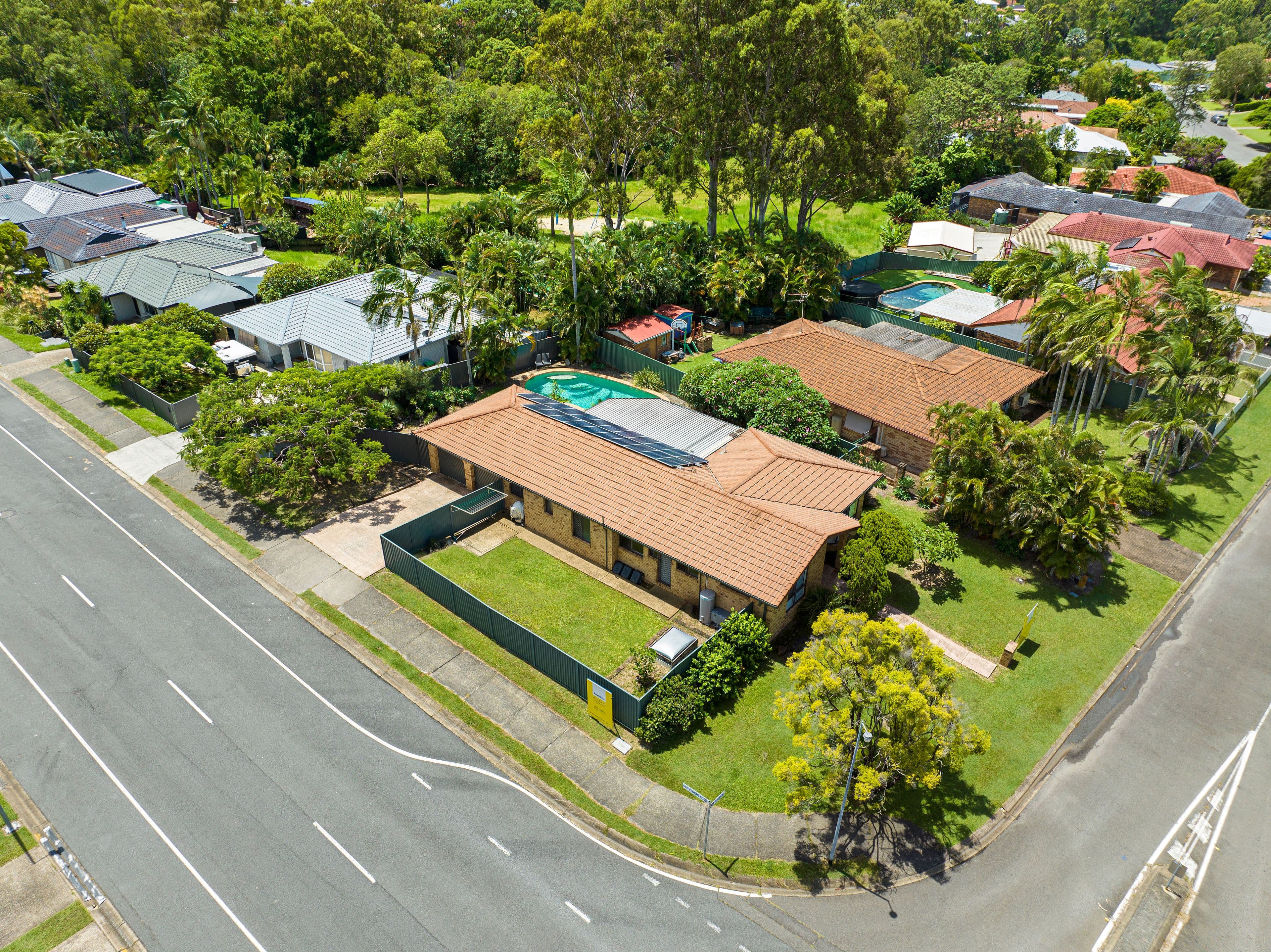 47 Dunsby Drive, Carrara QLD 4211, Carrara - Thumbnail 2