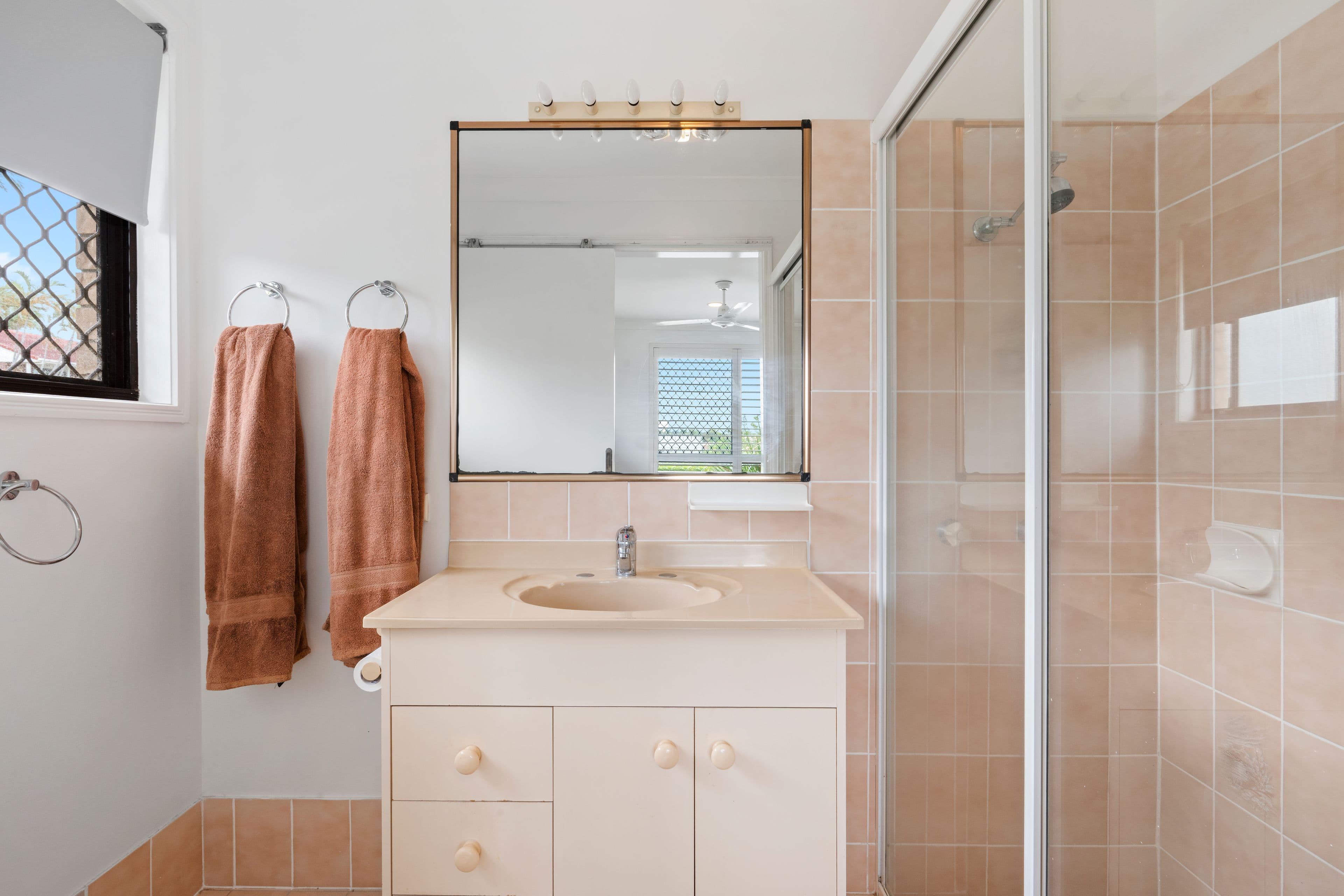 47 Dunsby Drive, Carrara QLD 4211, Carrara - Thumbnail 7