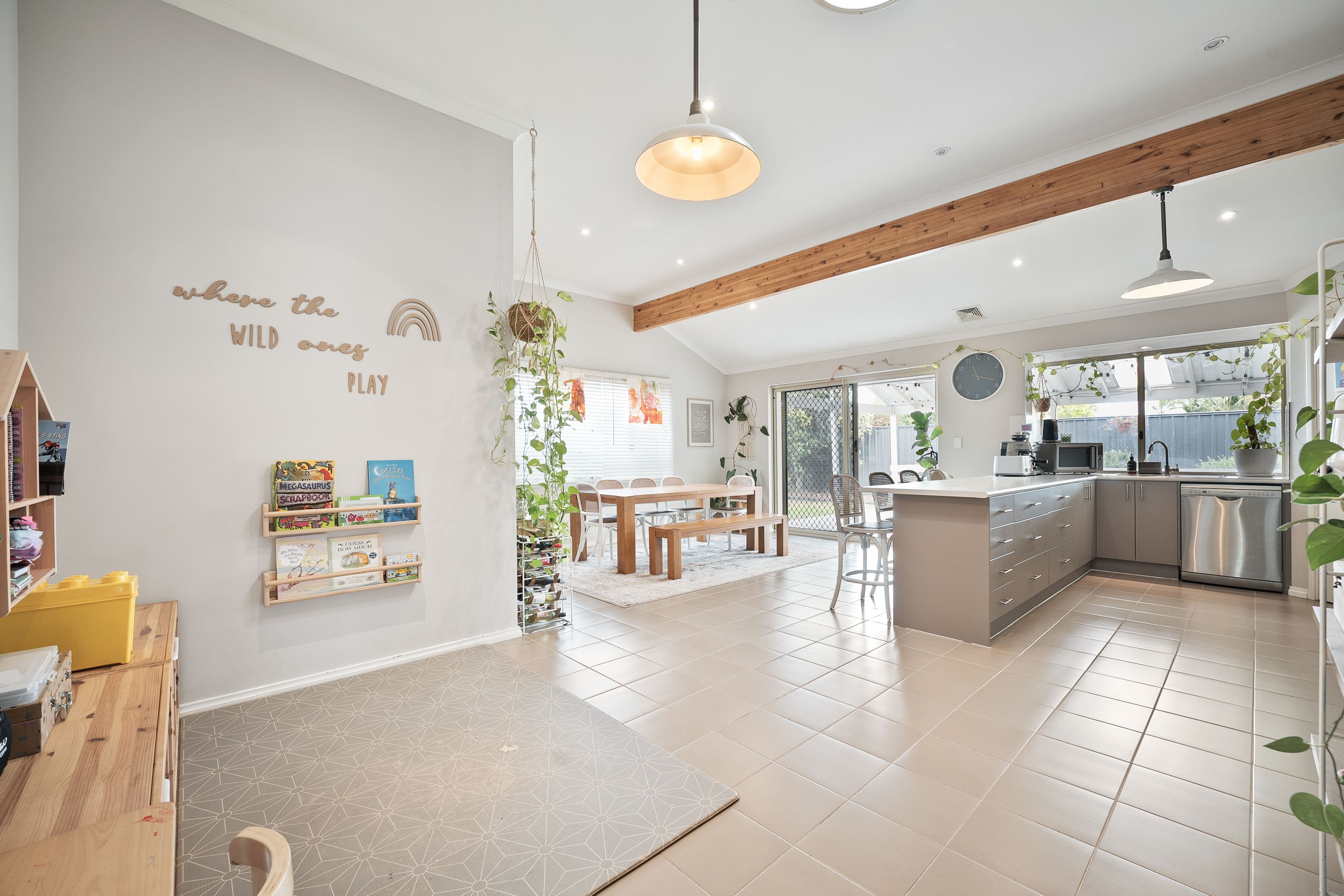 14 Darwin Place, Warnbro WA 6169, Warnbro - Thumbnail 6