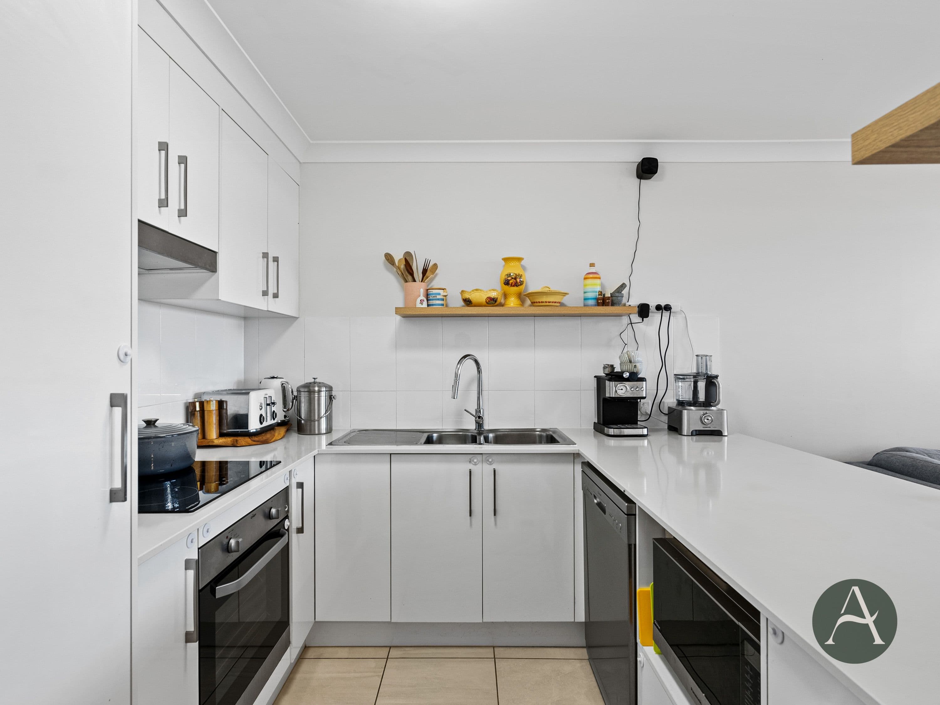 8 Larcom Crescent, Redbank Plains QLD 4301, Redbank Plains - Thumbnail 4