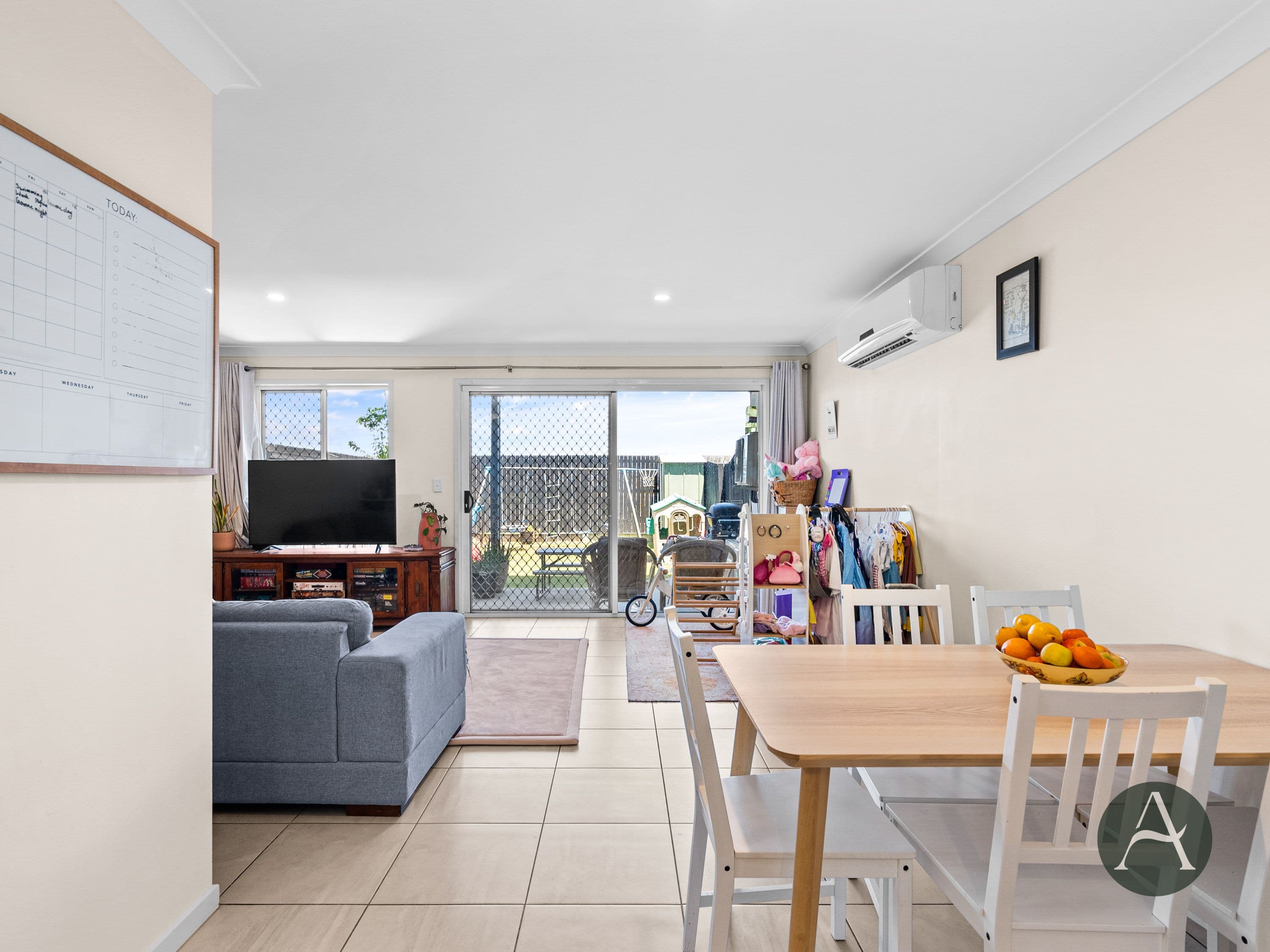 8 Larcom Crescent, Redbank Plains QLD 4301, Redbank Plains - Thumbnail 6