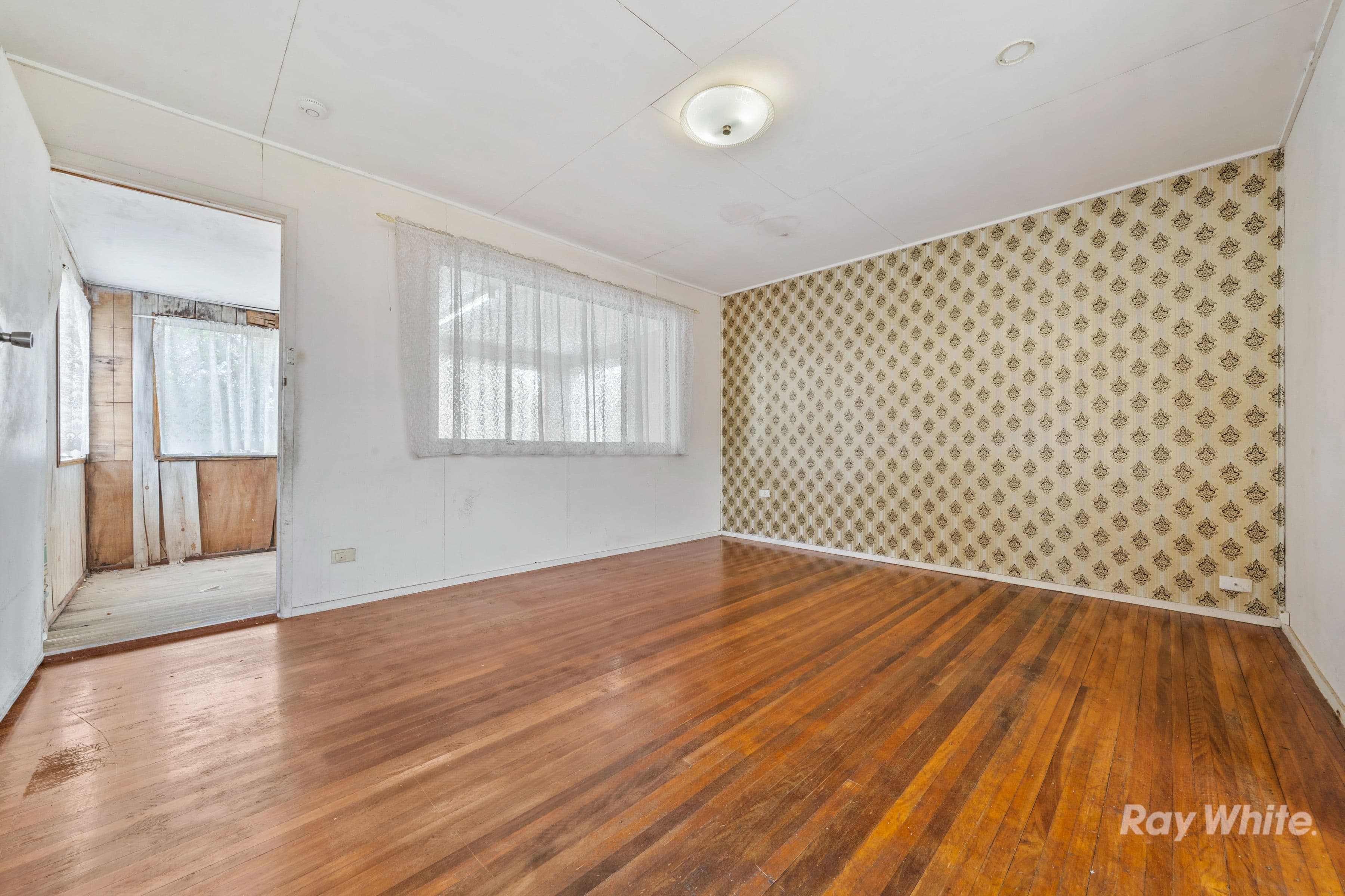 10 Lawson Street, Woodridge QLD 4114, Woodridge - Thumbnail 5