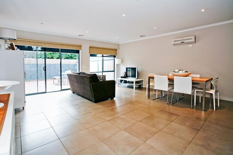 10 Herbert Street, BELMONT VIC 3216, Belmont - Thumbnail 2