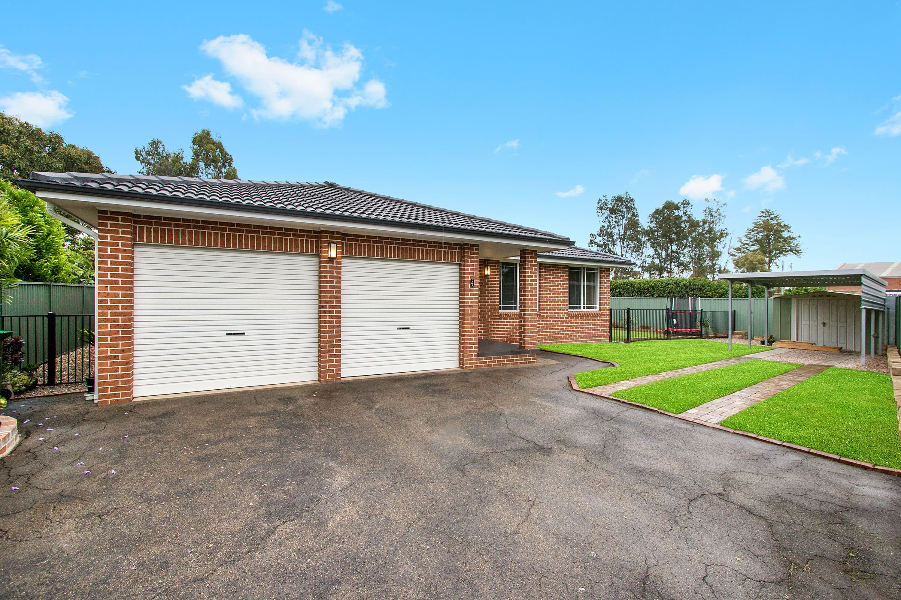 4 Phillip Place, McGraths Hill - Image 1