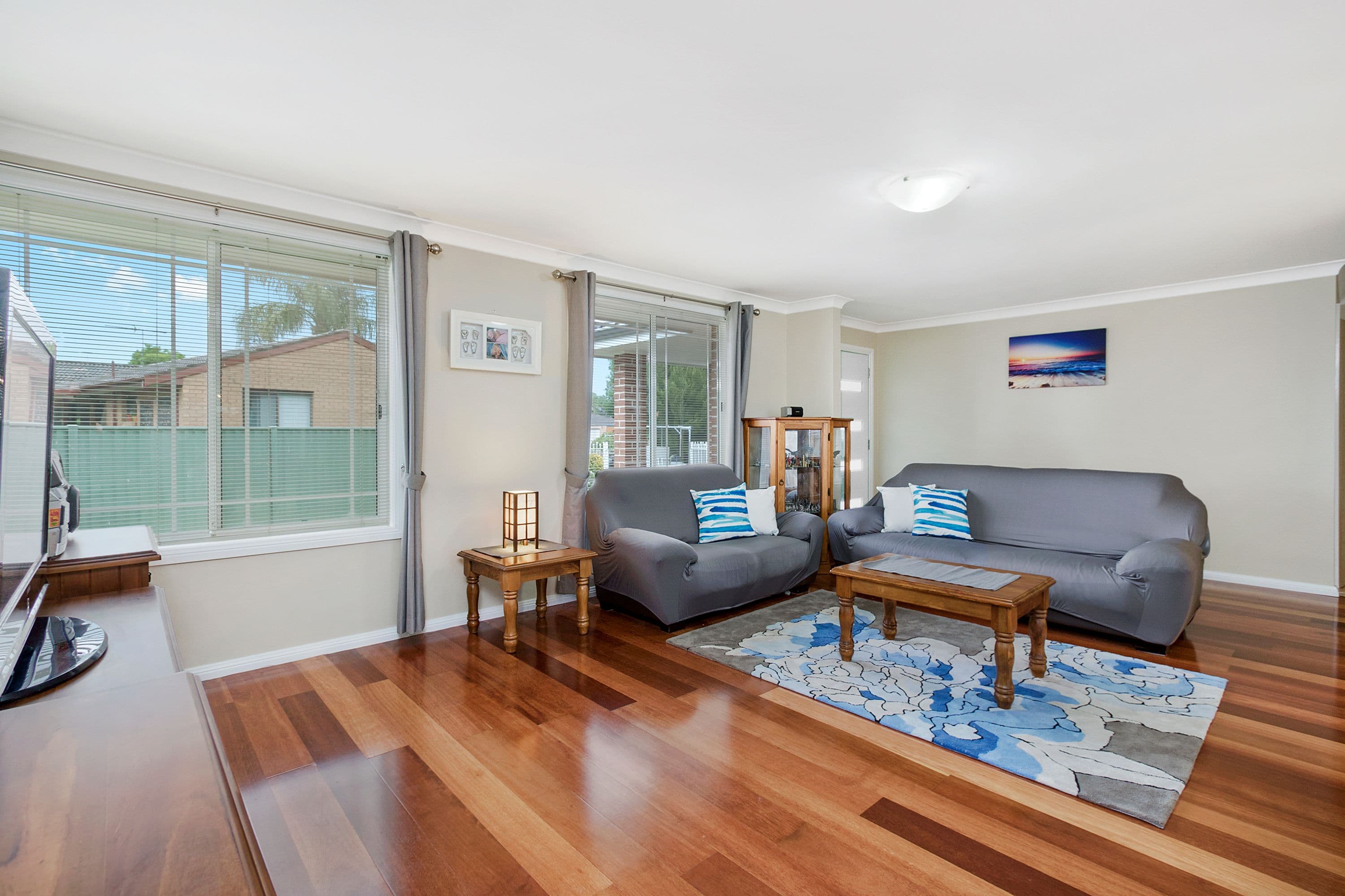 4 Phillip Place, McGraths Hill - Thumbnail 2