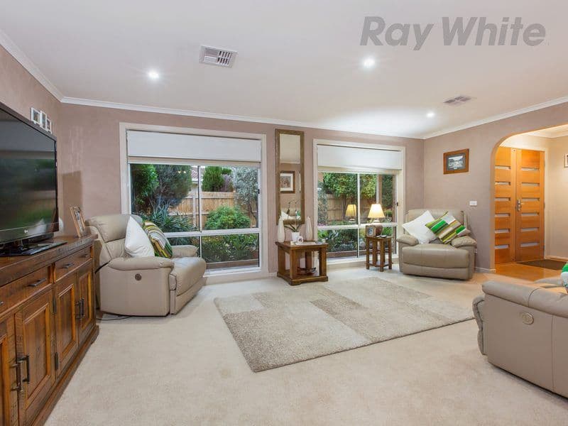 24 Sutherland Avenue, Aspendale Gardens VIC 3195, Aspendale Gardens - Thumbnail 2