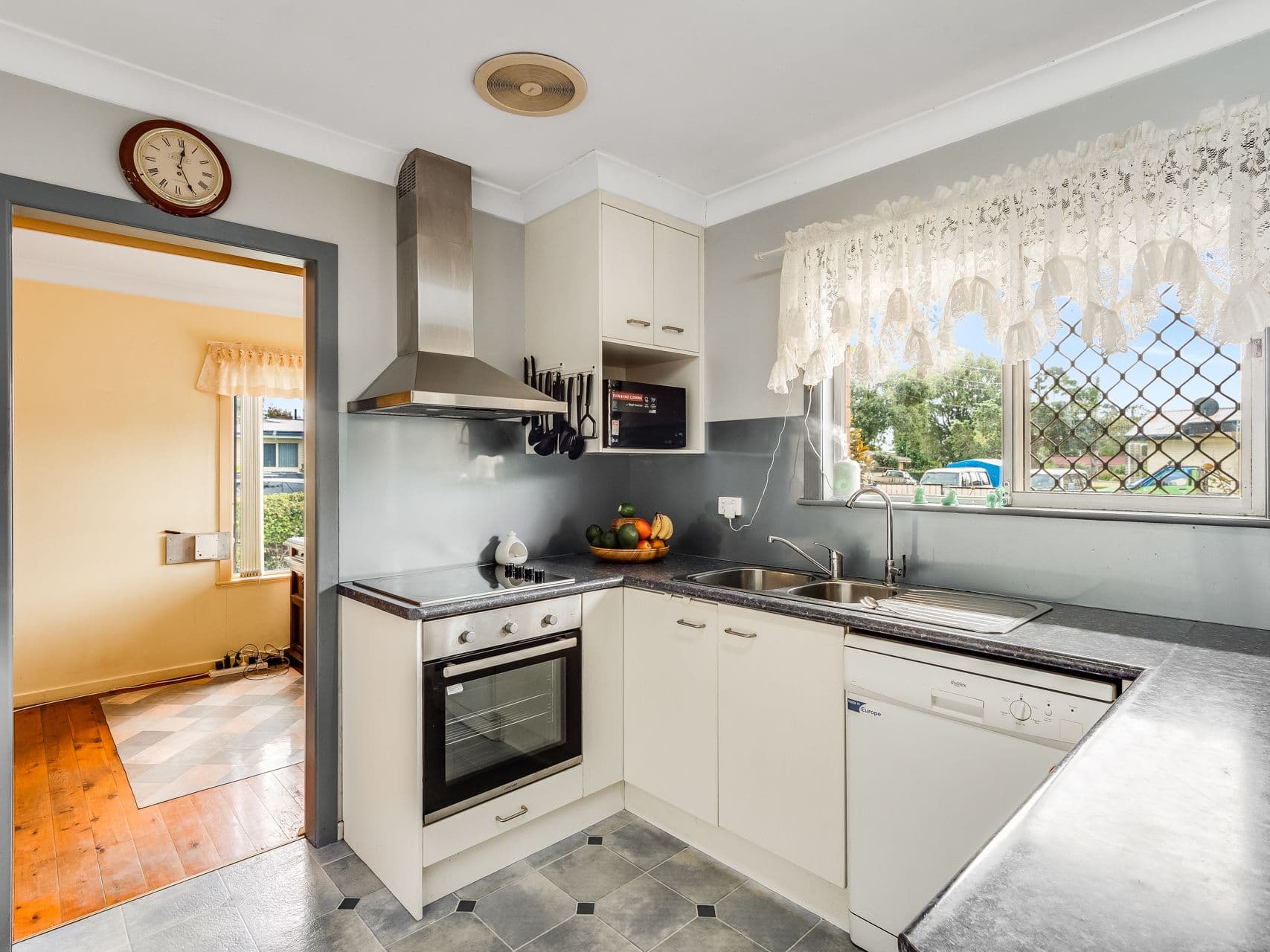 12 Eulolo Street, Wilsonton QLD 4350, Wilsonton - Thumbnail 3