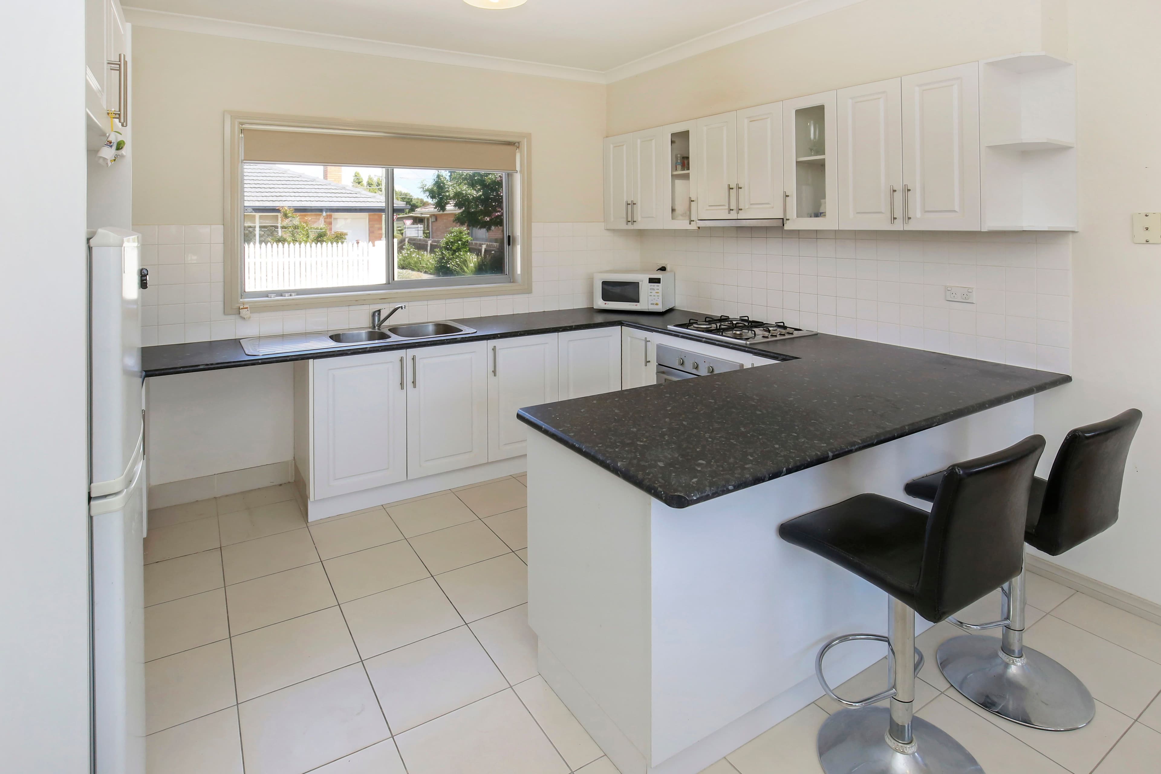 4 Maxwell Street, Lalor VIC 3075, Lalor - Thumbnail 2