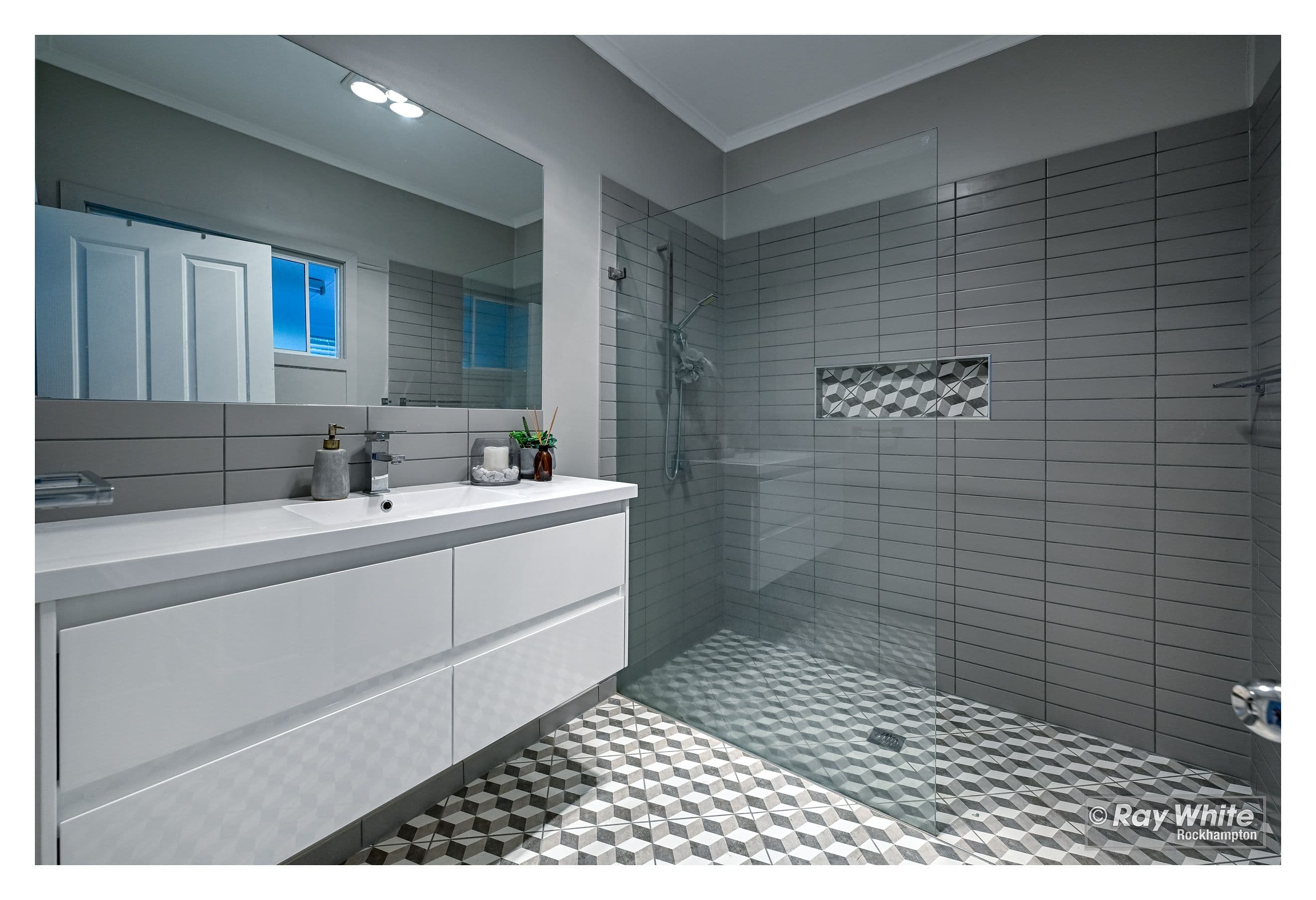 15 Bapaume Street, Wandal QLD 4700, Wandal - Thumbnail 4