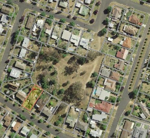 13 Barwang Street, Young NSW 2594, Young - Thumbnail 2