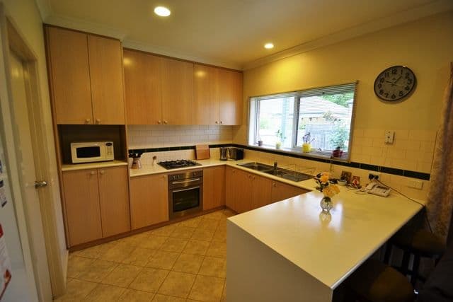 30 Park Street, Seymour VIC 3660, Seymour - Thumbnail 3