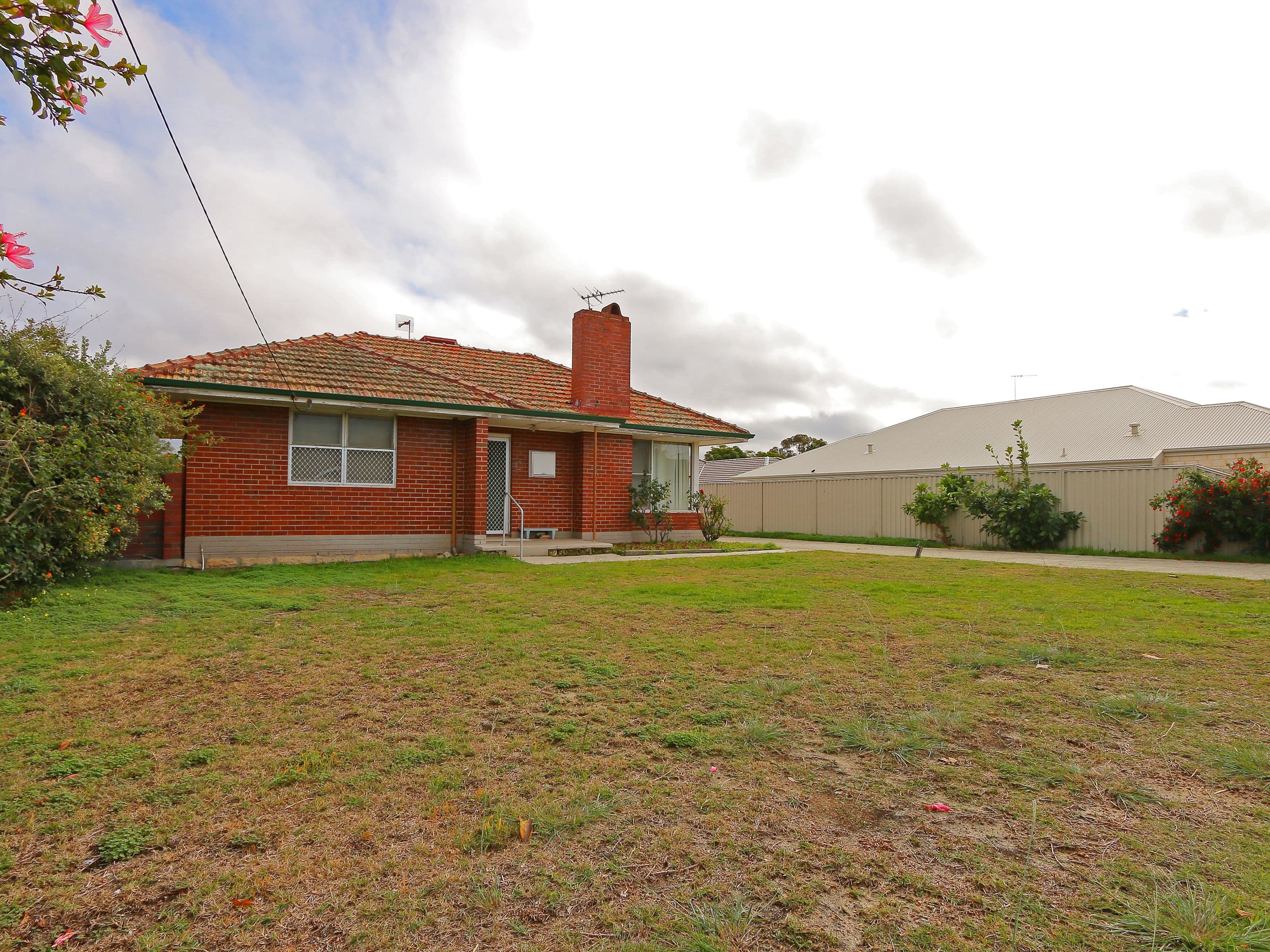 18 Donaldson Street, Queens Park WA 6107, Queens Park - Thumbnail 4