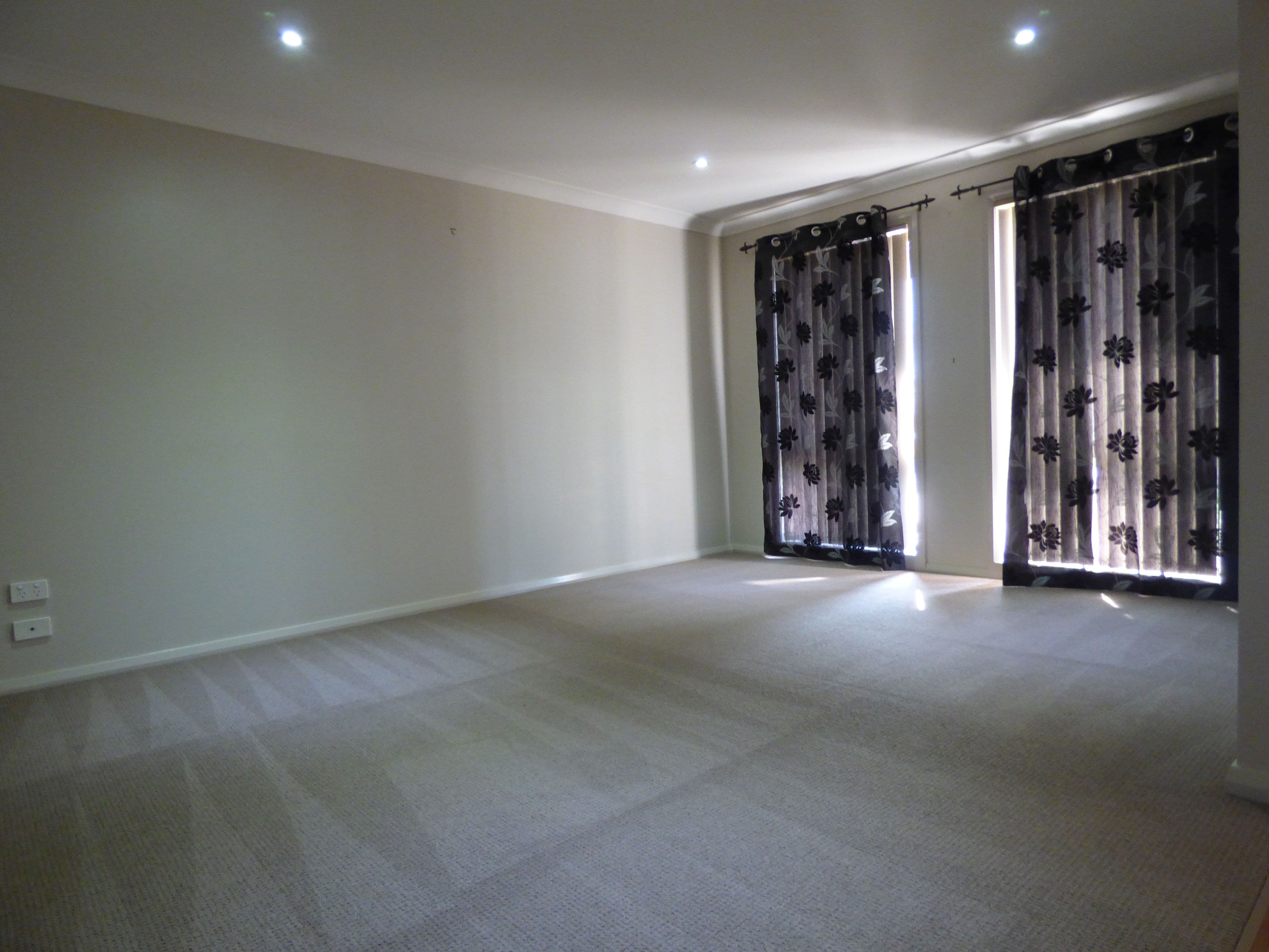 8 Avoca Place, Parkes NSW 2870, Parkes - Thumbnail 2