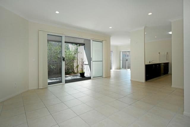 19 Santa Barbara Road, HOPE ISLAND QLD 4212, Hope Island - Thumbnail 3