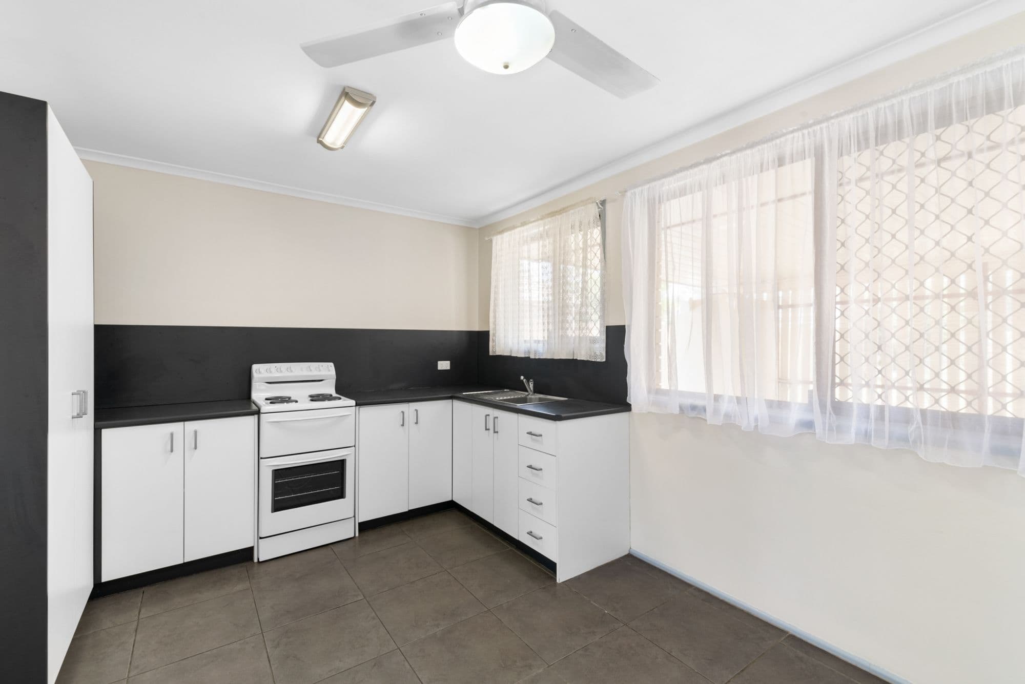 33 Jubilee Street, Caboolture QLD 4510, Caboolture - Thumbnail 7
