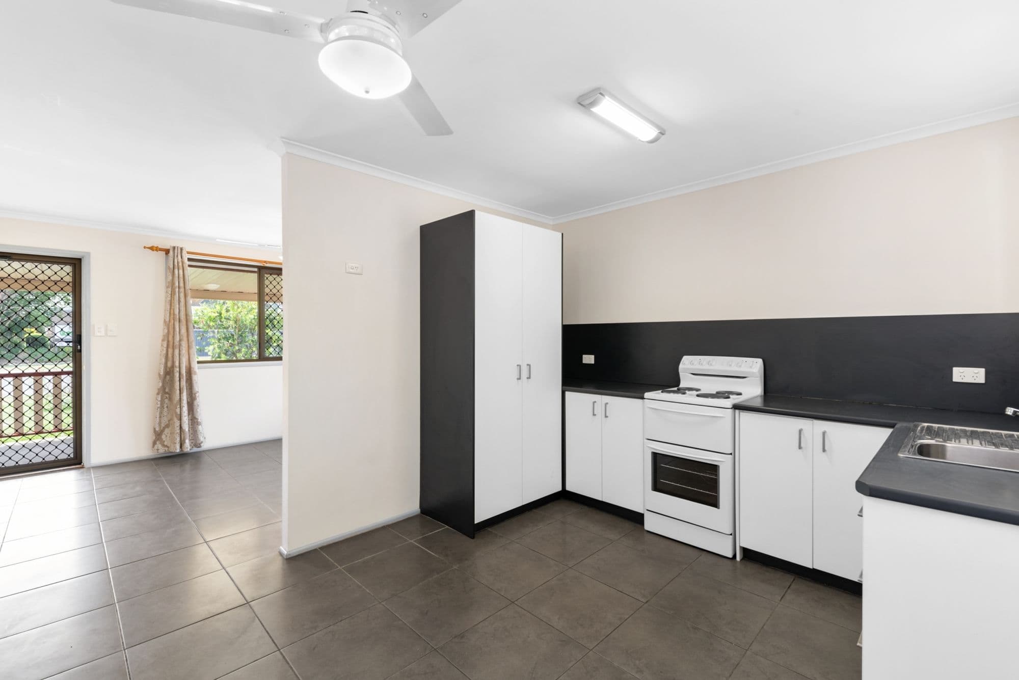 33 Jubilee Street, Caboolture QLD 4510, Caboolture - Thumbnail 8