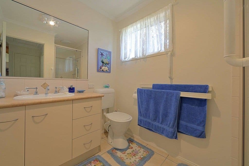 20 Vasey Street, AVENELL HEIGHTS QLD 4670, Avenell Heights - Thumbnail 6