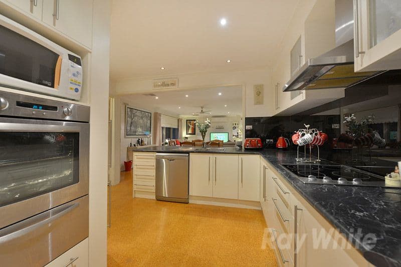 6 June Court, BAYSWATER VIC 3153, Bayswater - Thumbnail 2