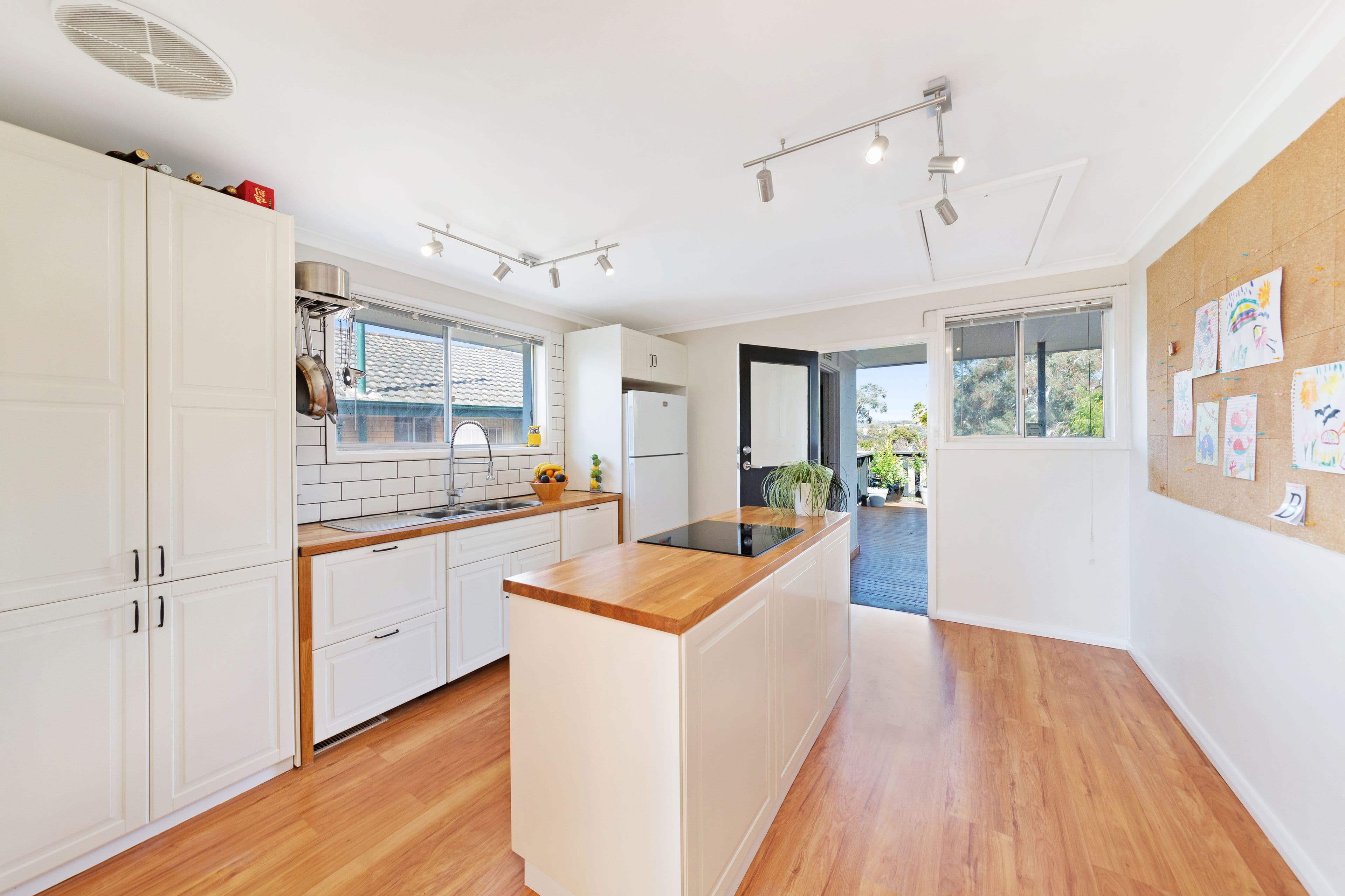 41 Gilmore Place, Queanbeyan NSW 2620, Queanbeyan - Thumbnail 3
