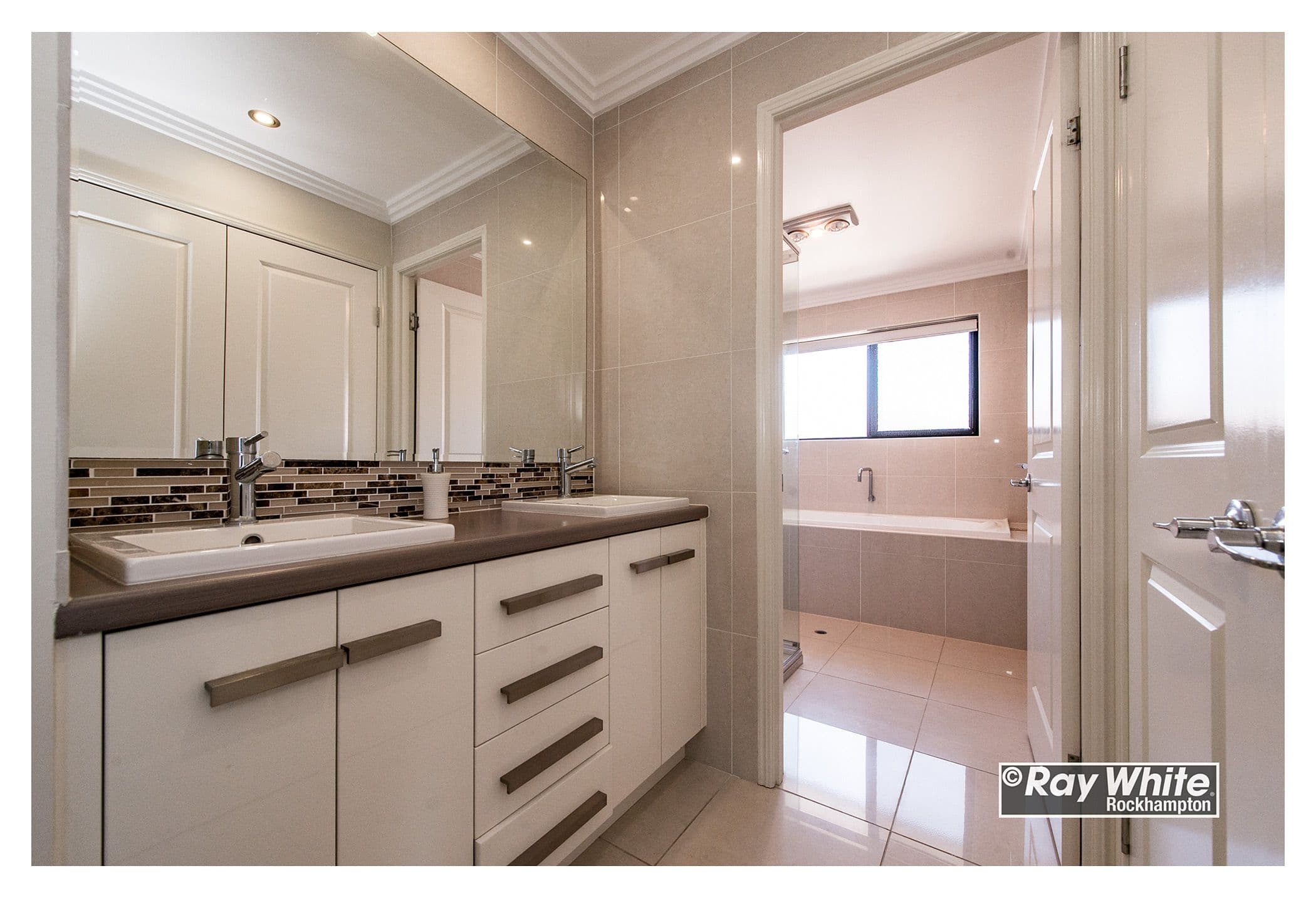 2 Kenmare Court, Norman Gardens QLD 4701, Norman Gardens - Thumbnail 2