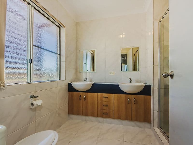 18 Parker Street, LABRADOR QLD 4215, Labrador - Thumbnail 4