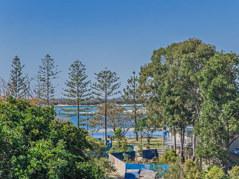 18 Parker Street, LABRADOR QLD 4215, Labrador - Thumbnail 7