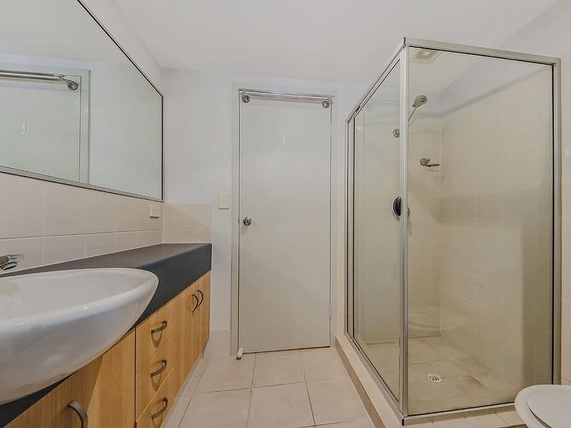 18 Parker Street, LABRADOR QLD 4215, Labrador - Thumbnail 8