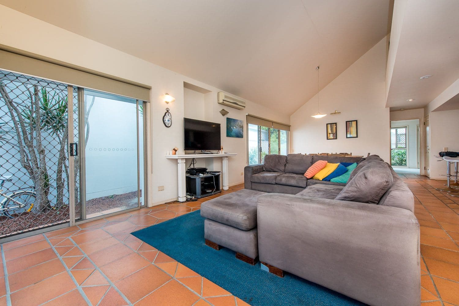 60 Messines Crescent, Miami QLD 4220, Miami - Thumbnail 2
