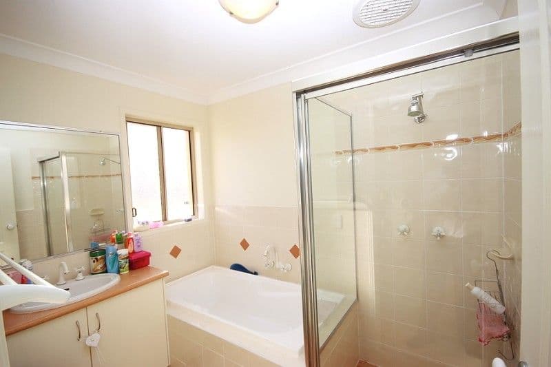 9 Respall Way, ARUNDEL QLD 4214, Arundel - Thumbnail 7