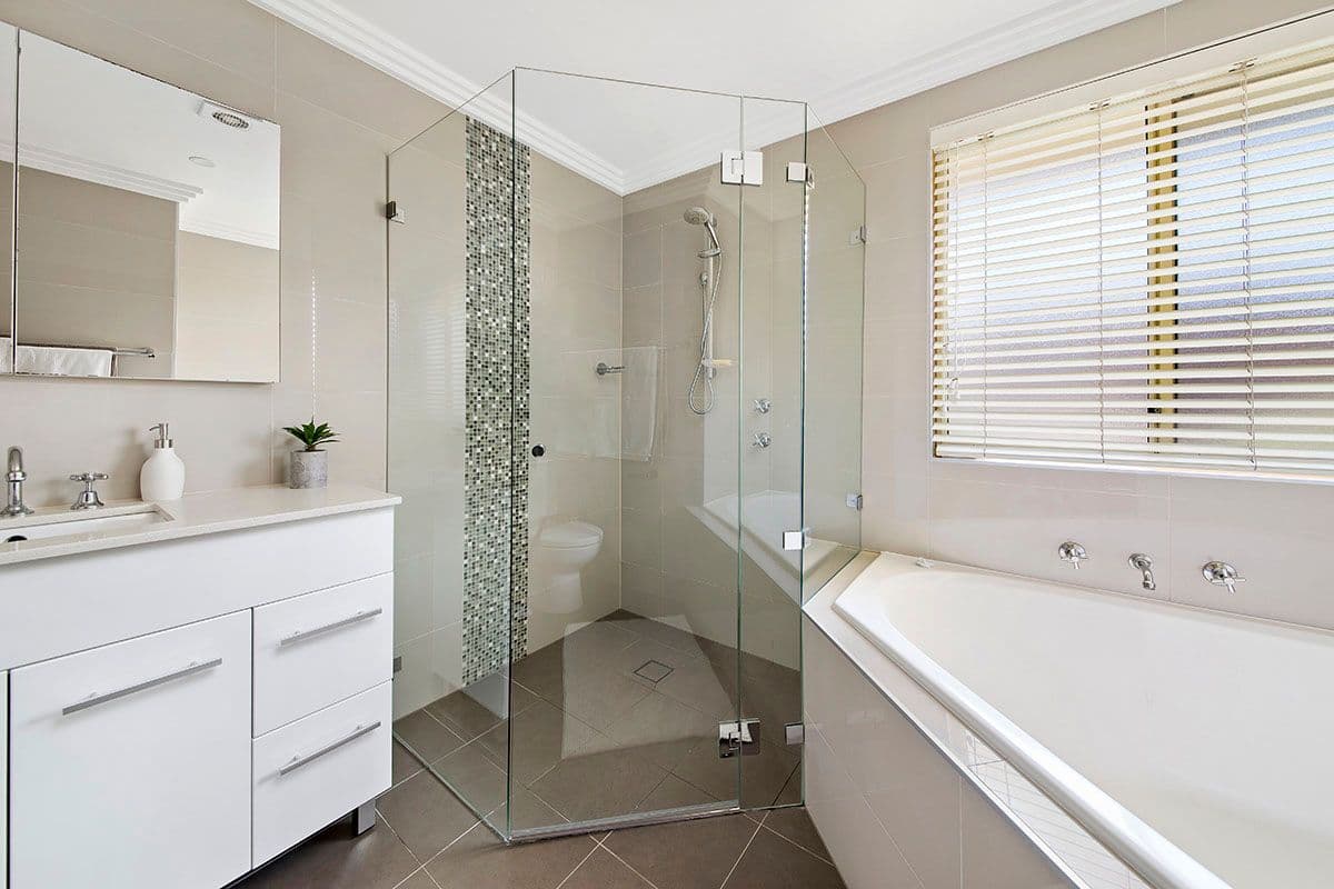 4 Lemongum Place, Alfords Point NSW 2234, Alfords Point - Thumbnail 4