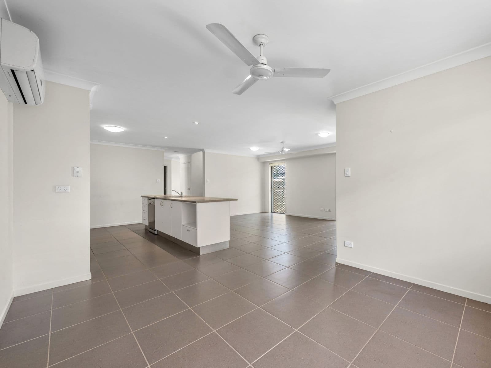 70 Saint Conel Street, Nudgee QLD 4014, Nudgee - Thumbnail 4