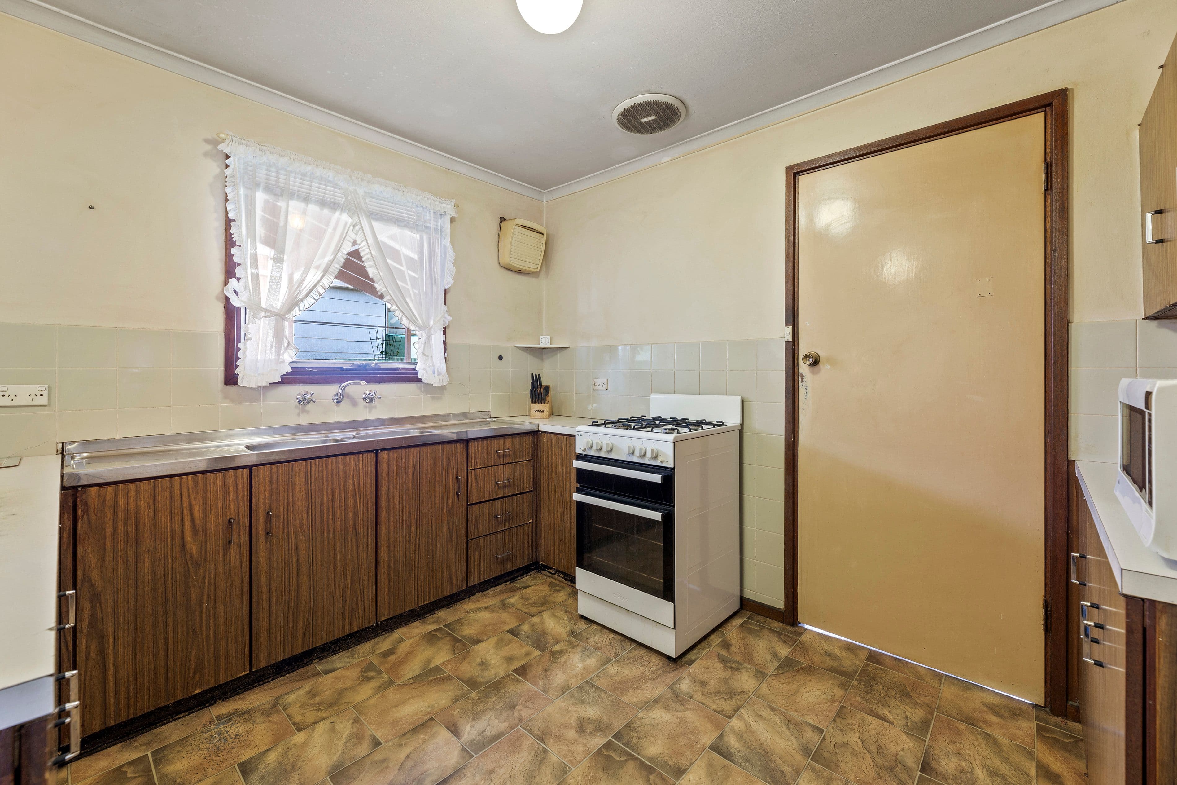 48 Dukas Drive, Ingle Farm SA 5098, Ingle Farm - Thumbnail 7
