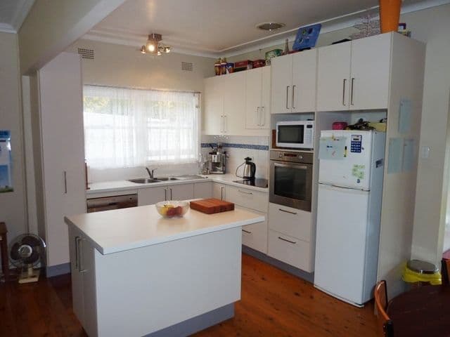 1 Albert Street, WOONONA NSW 2517, Woonona - Thumbnail 2