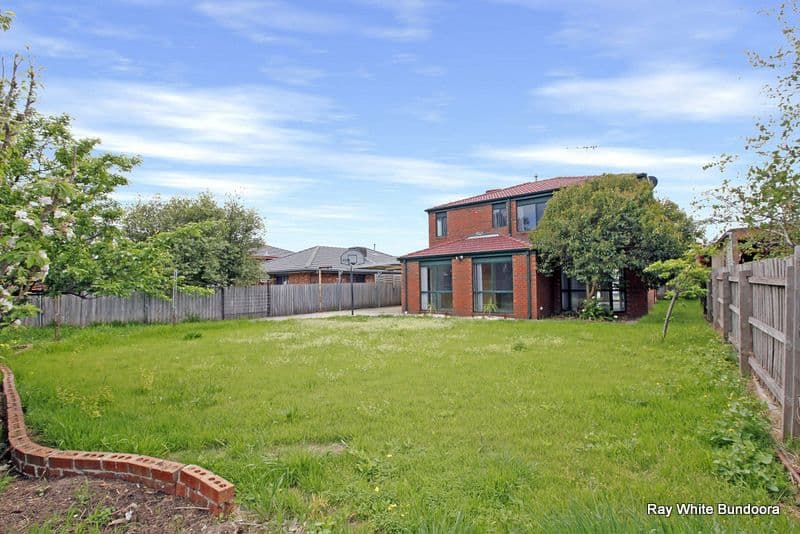 69 Hawkes Drive, MILL PARK VIC 3082, Mill Park - Thumbnail 4