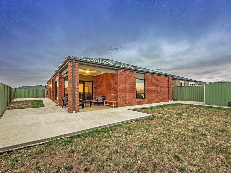 23 Amesbury Avenue, Wyndham Vale VIC 3024, Wyndham Vale - Thumbnail 4
