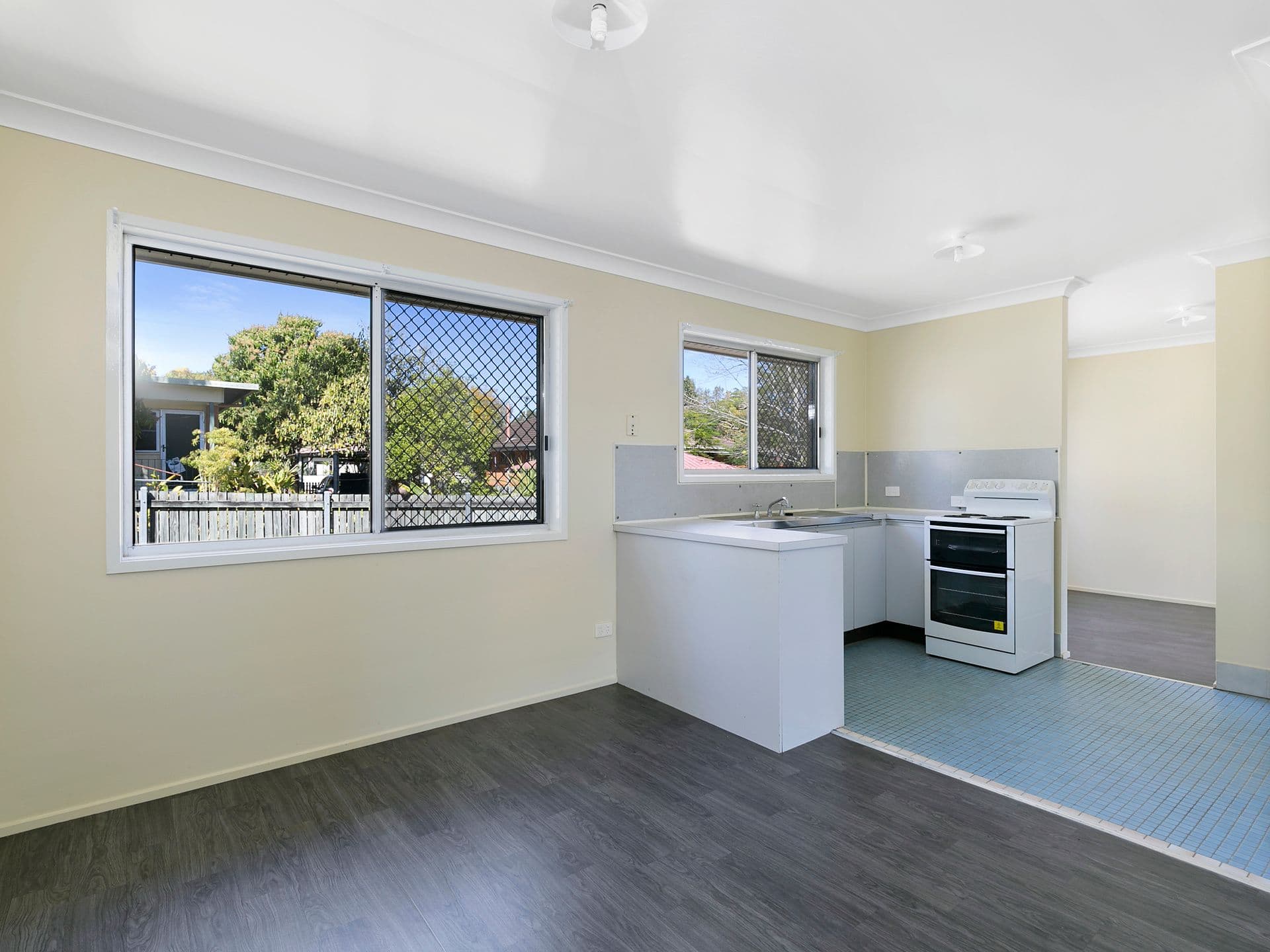 8 Diamond Street, Riverview QLD 4303, Riverview - Thumbnail 2