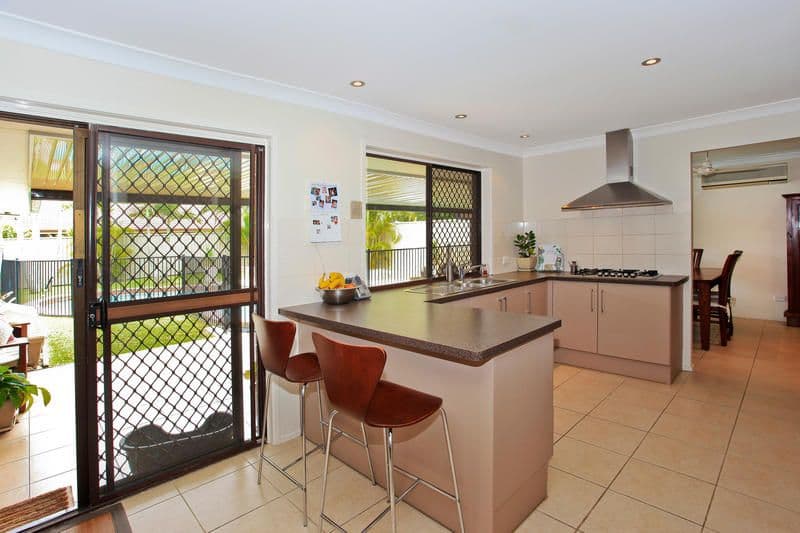 6  Palmwood Court, BURLEIGH WATERS QLD 4220, Burleigh Waters - Thumbnail 5