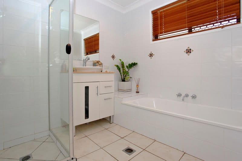 6  Palmwood Court, BURLEIGH WATERS QLD 4220, Burleigh Waters - Thumbnail 7