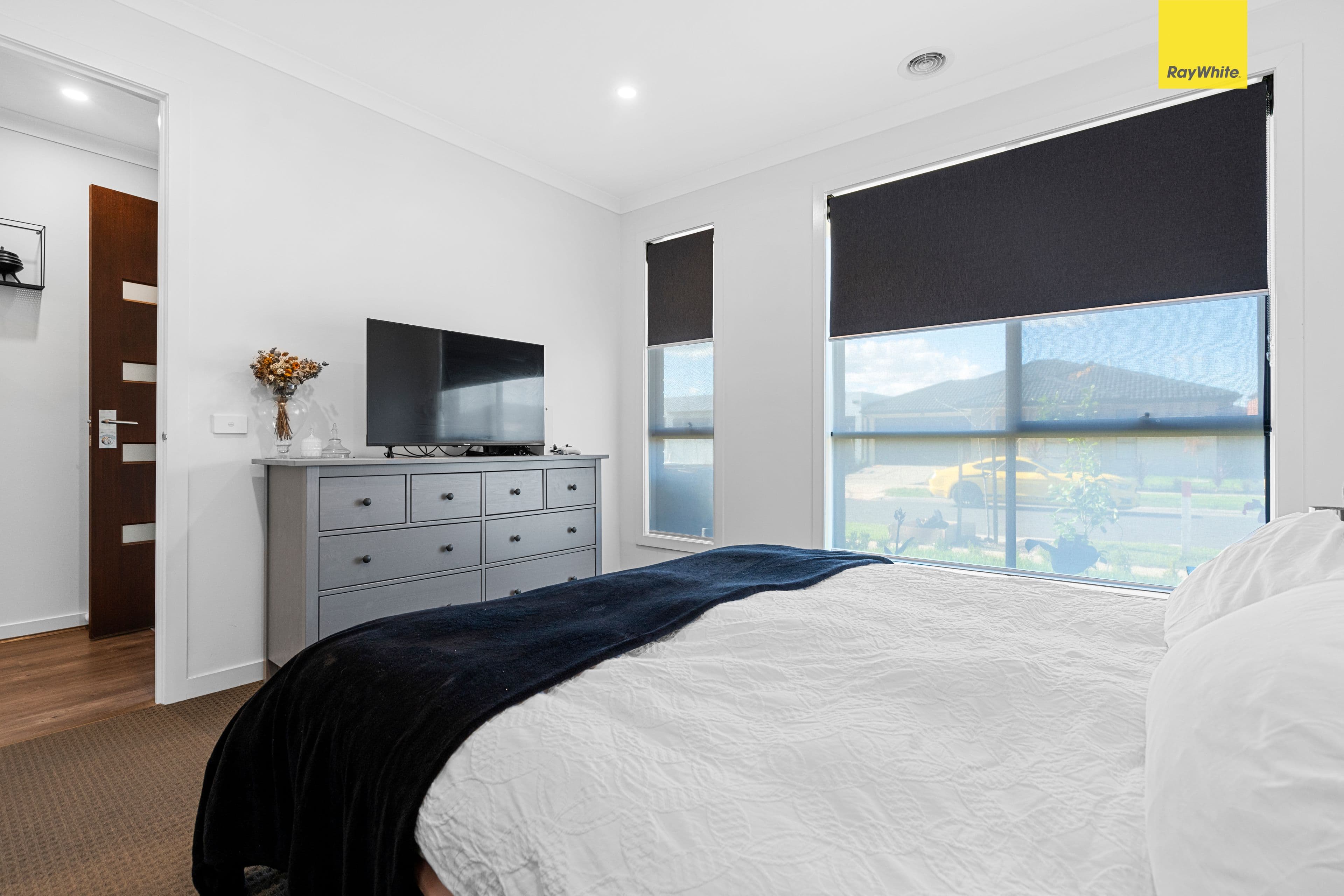 29 Houston Drive, THORNHILL PARK VIC 3335, Thornhill Park - Thumbnail 3