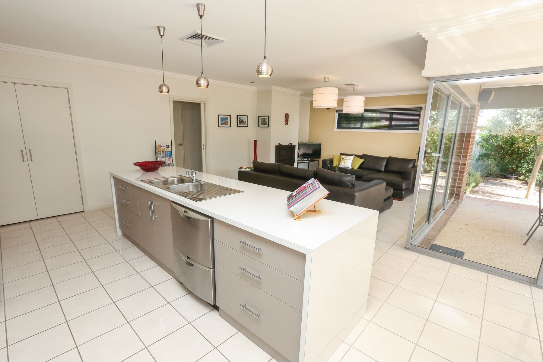 2 Reuben Lock Court, MILDURA VIC 3500, Mildura - Thumbnail 2