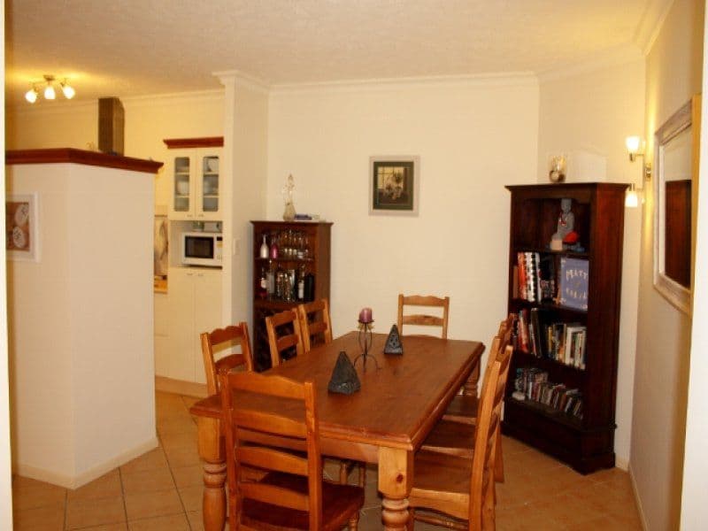  2 Greenslopes Street, CAIRNS NORTH QLD 4870, Cairns North - Thumbnail 8