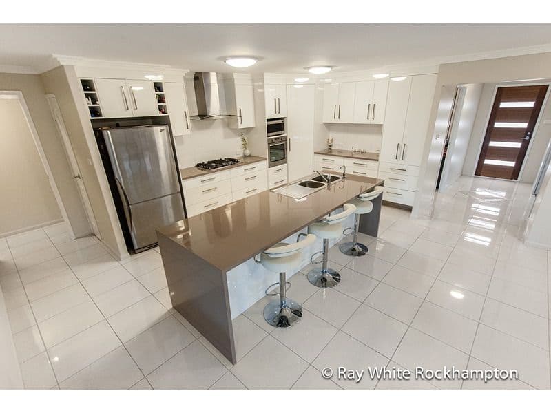 3 Tamarind Avenue, NORMAN GARDENS QLD 4701, Norman Gardens - Thumbnail 2