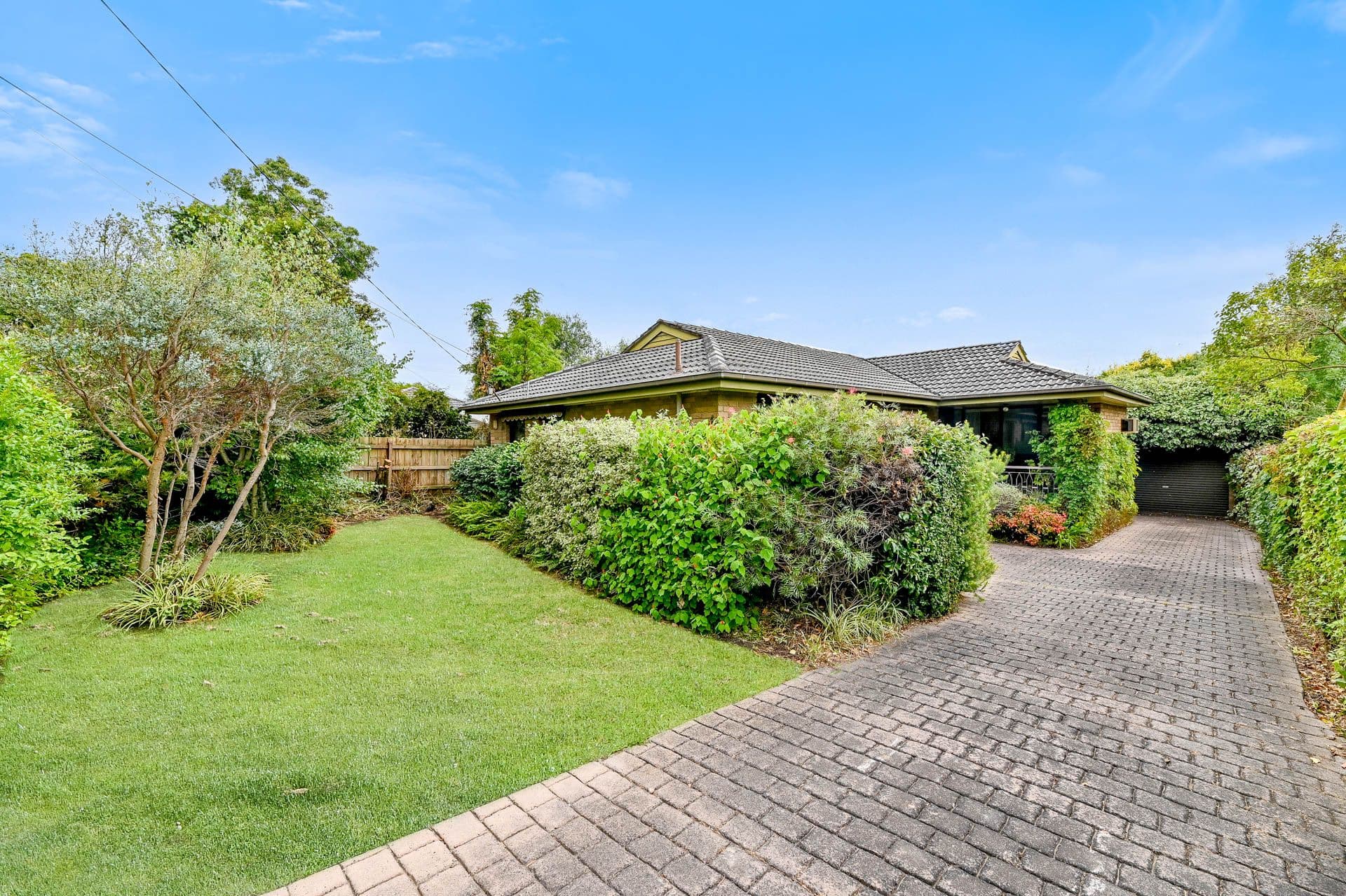 2 Houston Court, Box Hill South VIC 3128, Box Hill South - Thumbnail 2