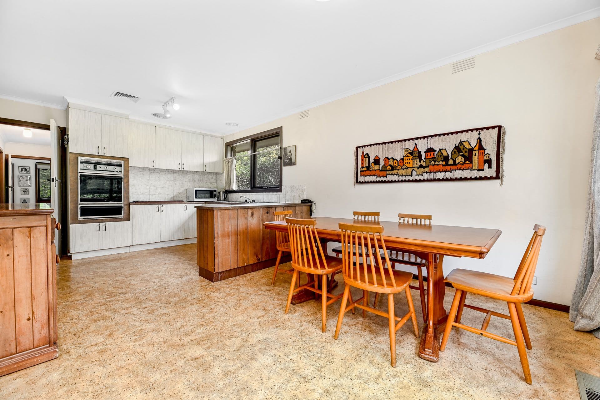 2 Houston Court, Box Hill South VIC 3128, Box Hill South - Thumbnail 4