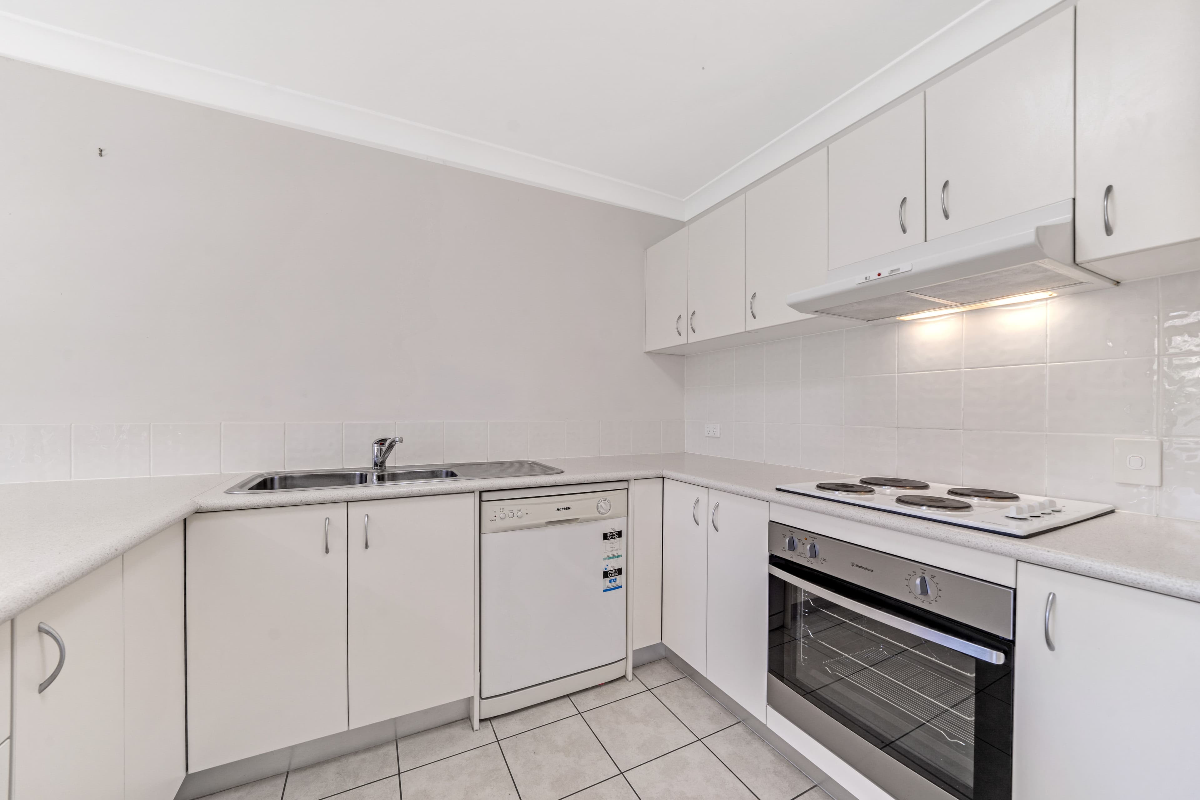 8 Shareece Court, Crestmead QLD 4132, Crestmead - Thumbnail 3