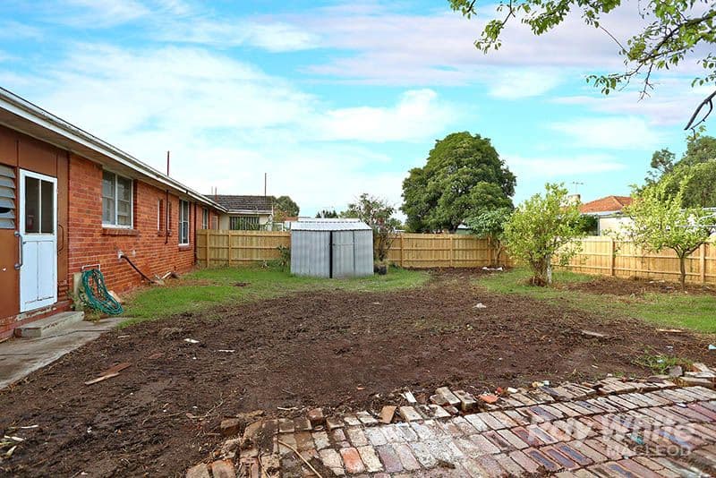 6 Blackwood Parade, HEIDELBERG WEST VIC 3081, Heidelberg West - Thumbnail 2