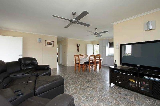 32 Colby Court, BEACONSFIELD QLD 4740, Beaconsfield - Thumbnail 4