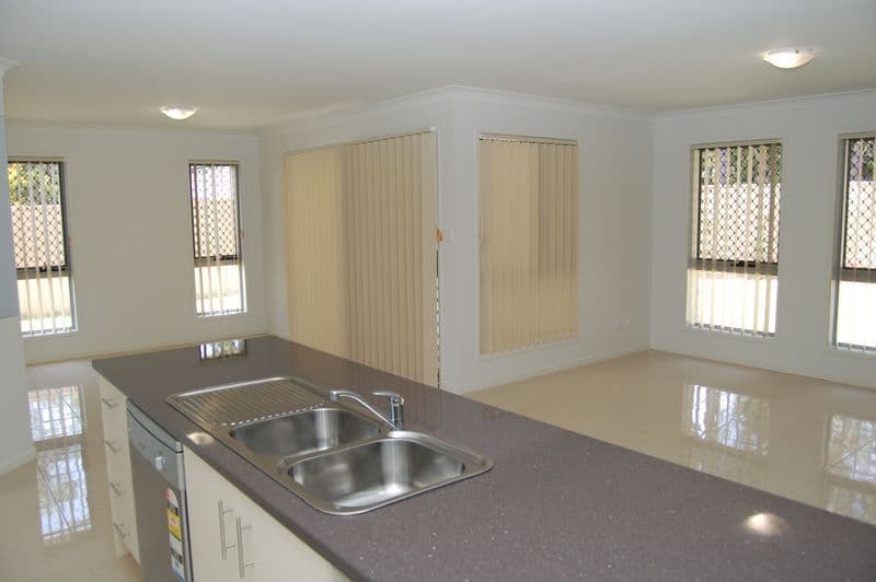 8 Springbrook Avenue, Redlynch, QLD, 4870, Redlynch - Thumbnail 8