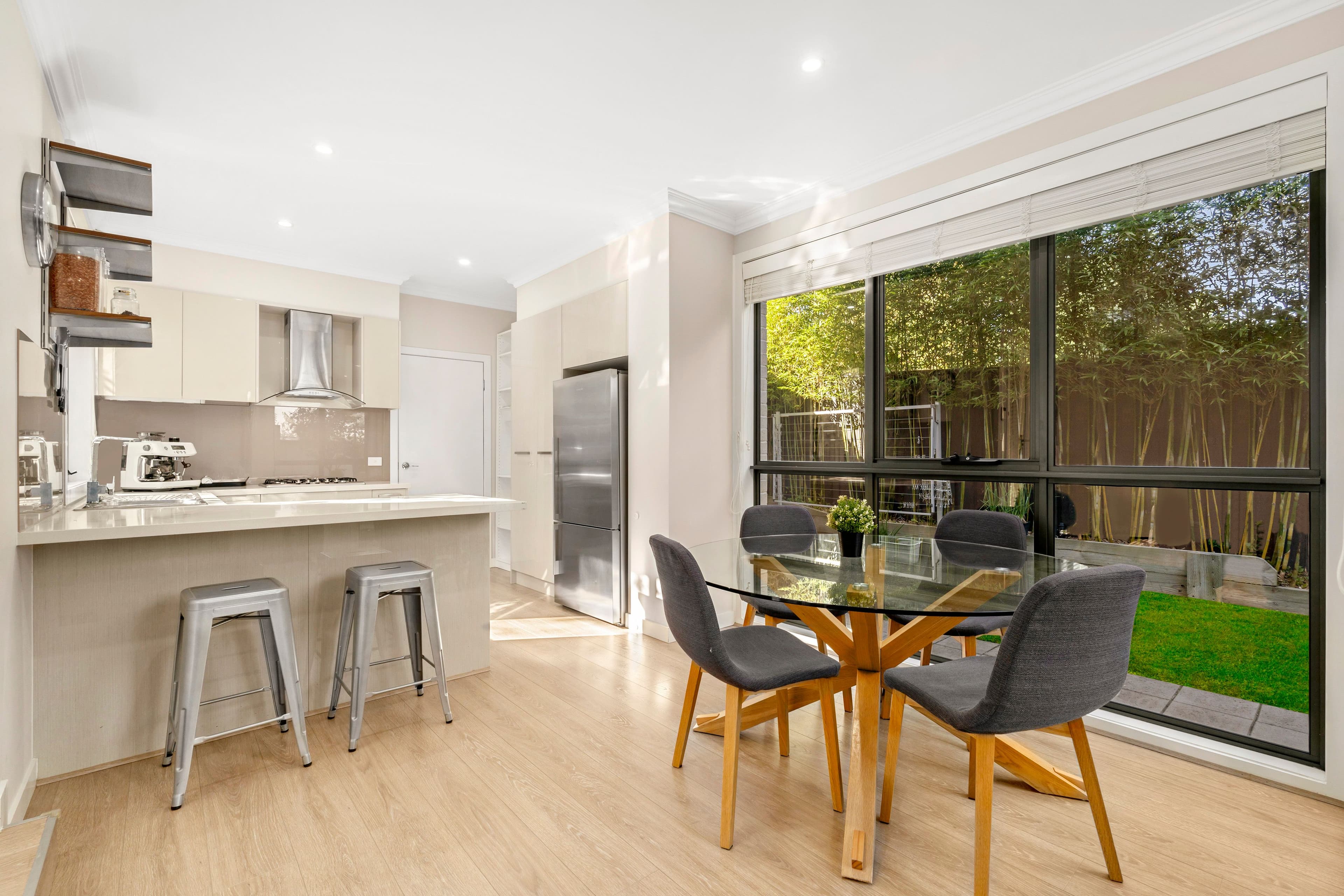 8 Crana Court, Chadstone VIC 3148, Chadstone - Thumbnail 4