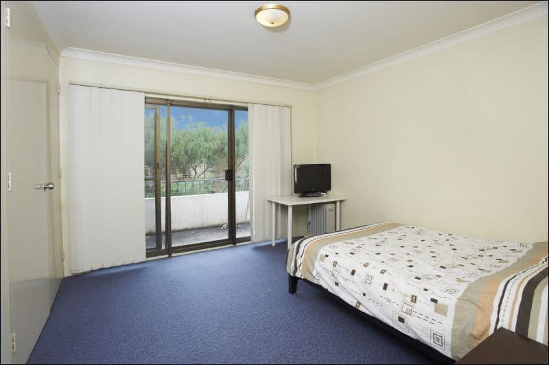 21 Railway Parade, WESTMEAD NSW 2145, Westmead - Thumbnail 2